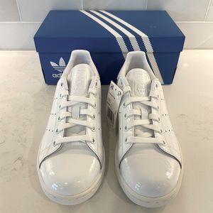 MWT Adidas Stan Smith Originals, women’s white patent leather size 6